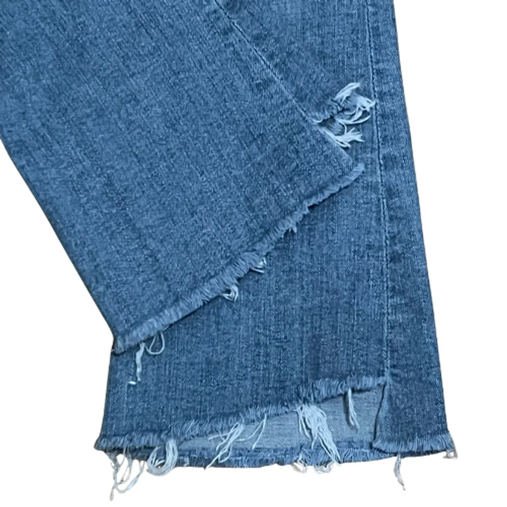 MOTHER NWT Size 25 The Runaway Step Fray Flare Leg Frayed Hem Light Blue Jeans - Picture 4 of 13